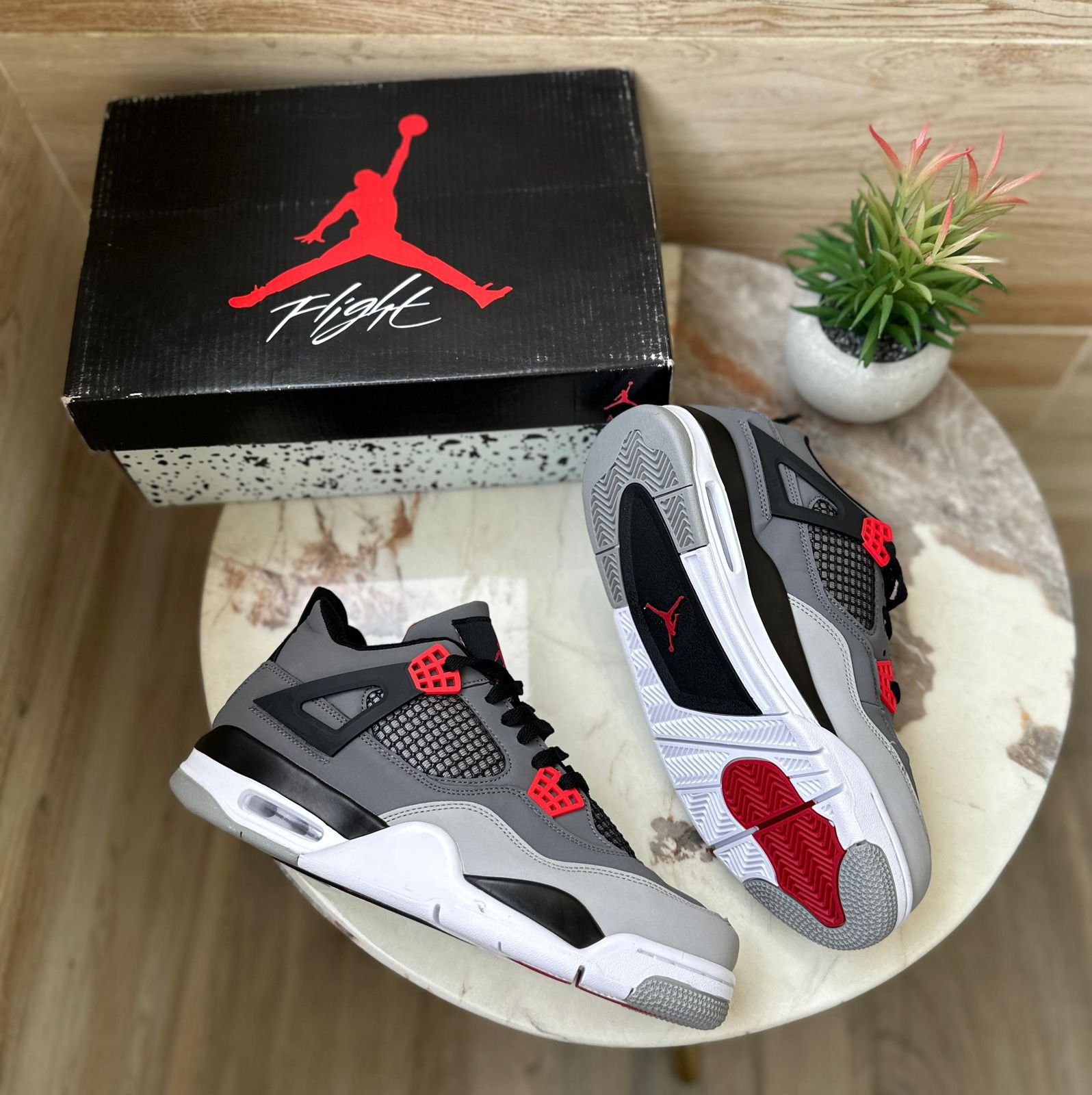 Jordans Retro 4 - Midknight Navy Edition