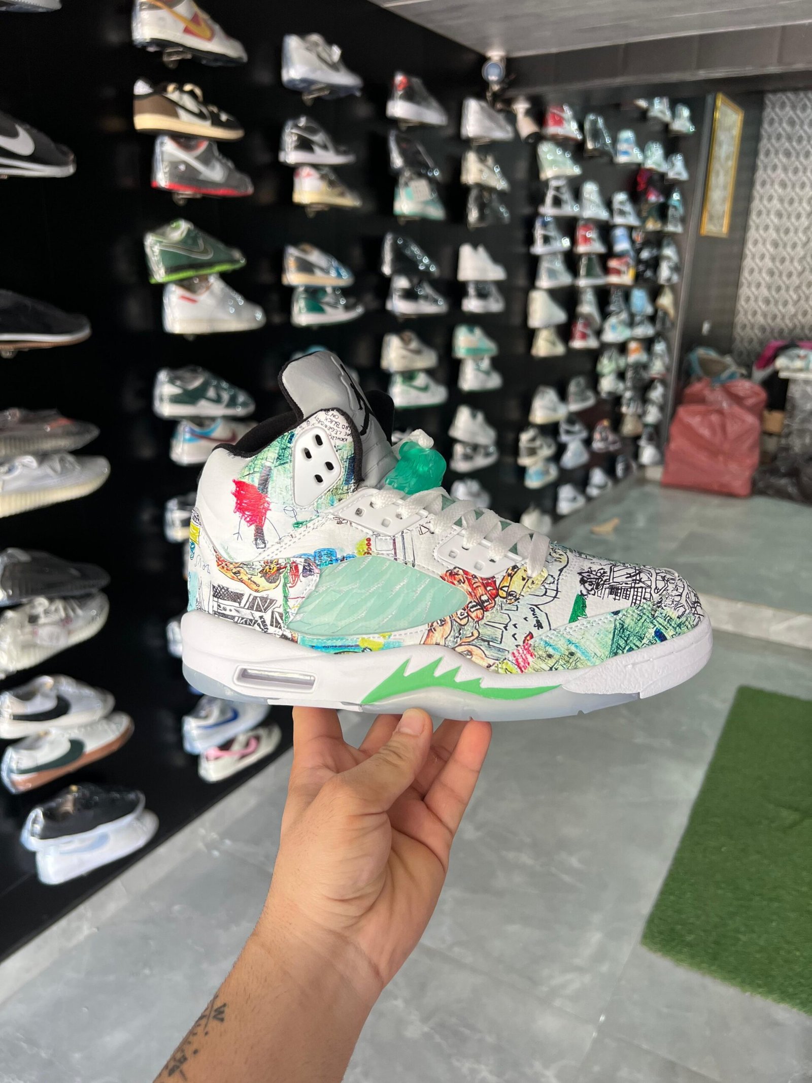 Branded Air Retro 5 Wings Sneakers