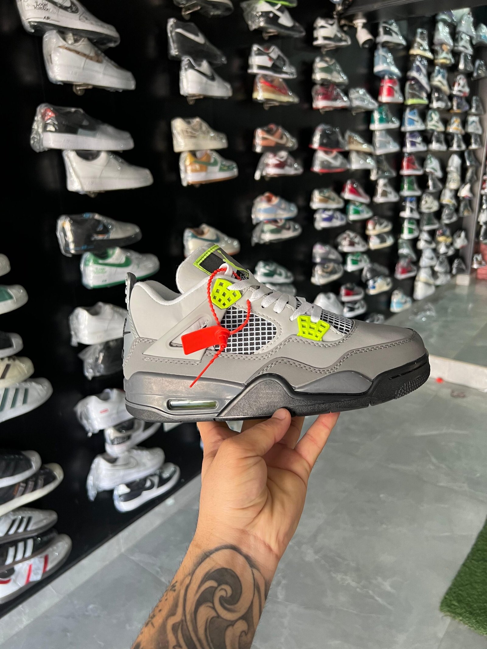 IMG-20240525-WA0002 Branded Jordan Retro 4 First Copy