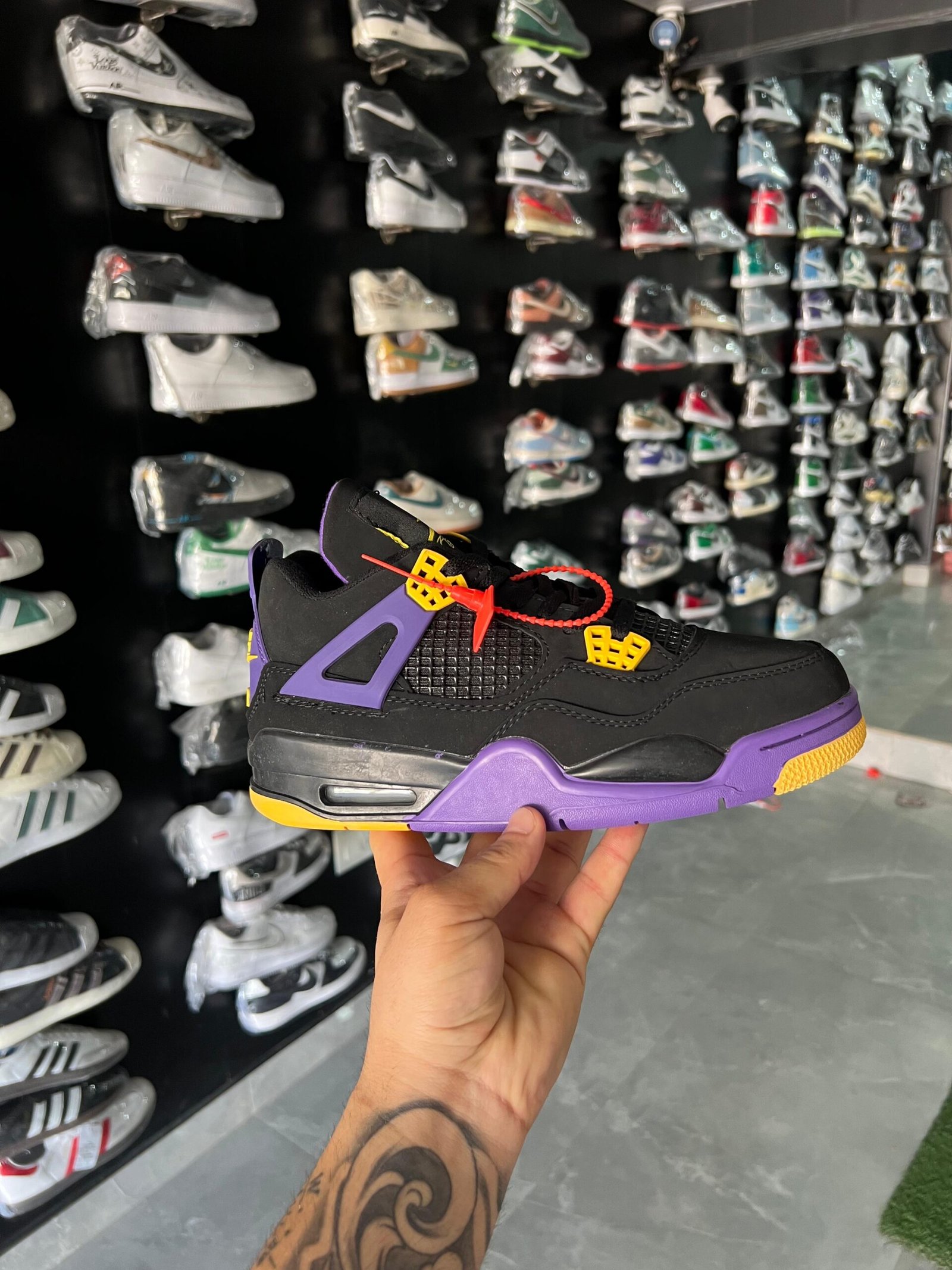 IMG-20240525-WA0016 Branded Jordan Retro 4 First Copy Online