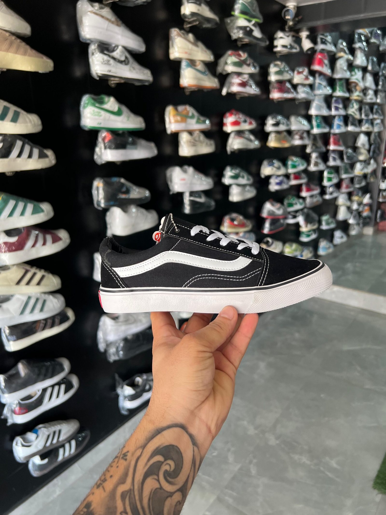 WhatsApp Image 2024-05-22 at 4.03.48 PM Branded Vans Old Skool (Girls) - WeftKart