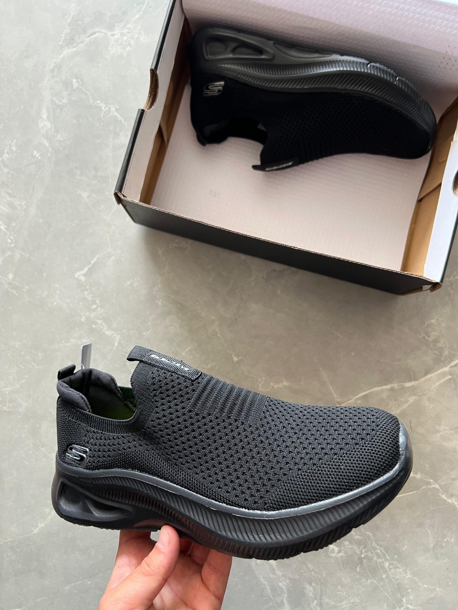 Branded Skechers Go Walk Arch Fit (Full Black)