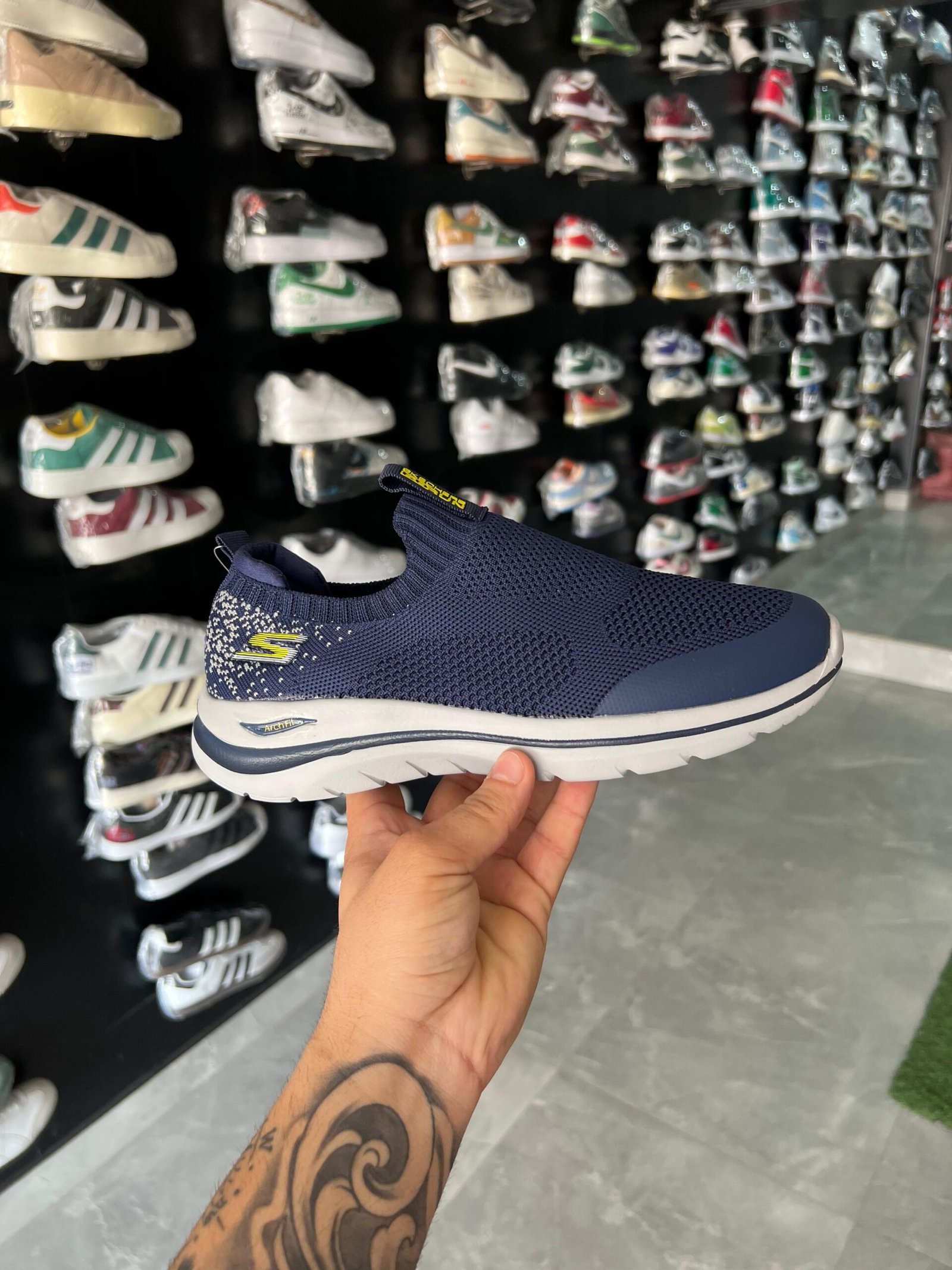 Branded Skechers Go Walk Arch Fit (Blue)