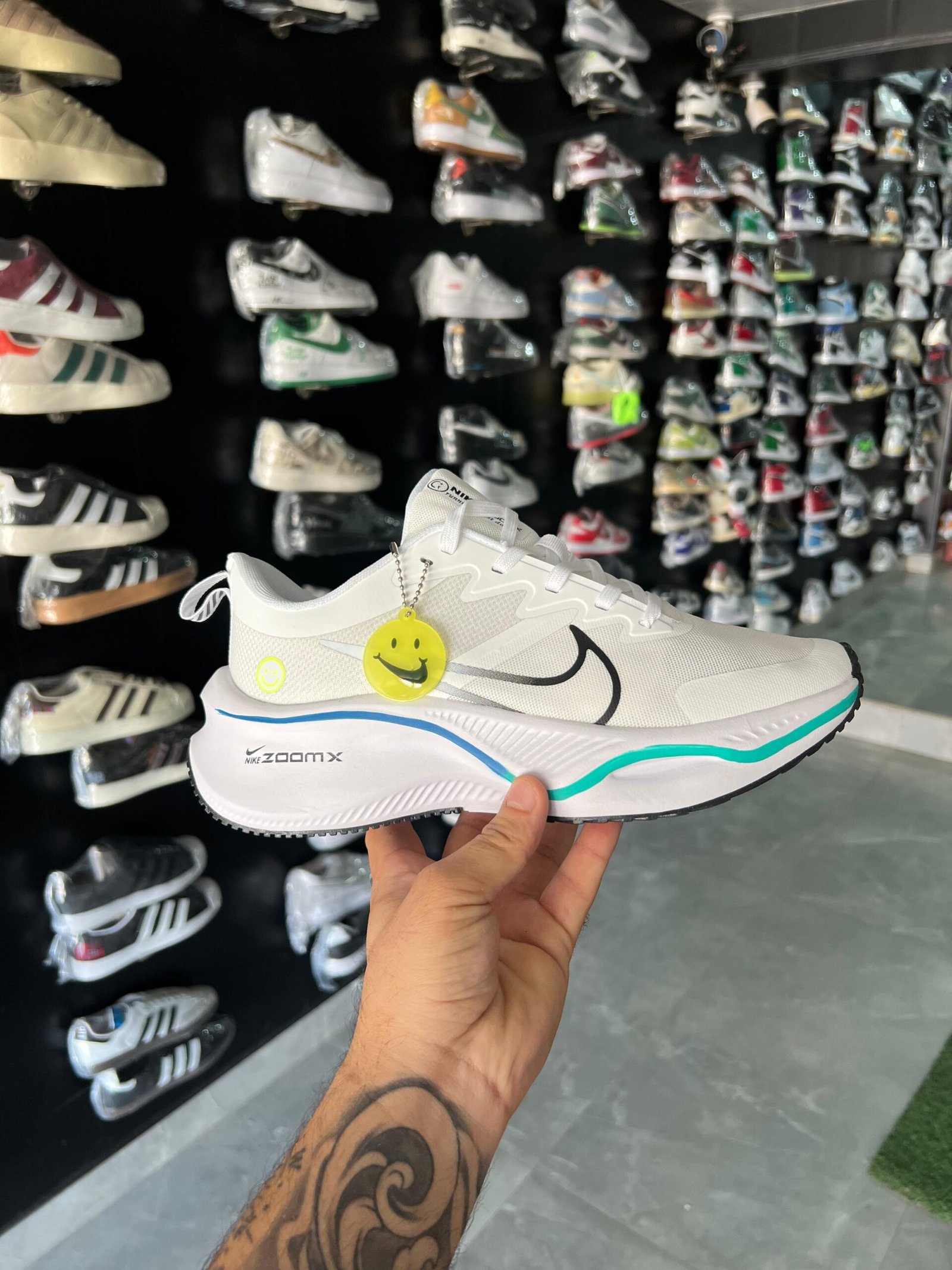 Branded Nike Zoom Smiley 2024 1st Copy Shoes (White)