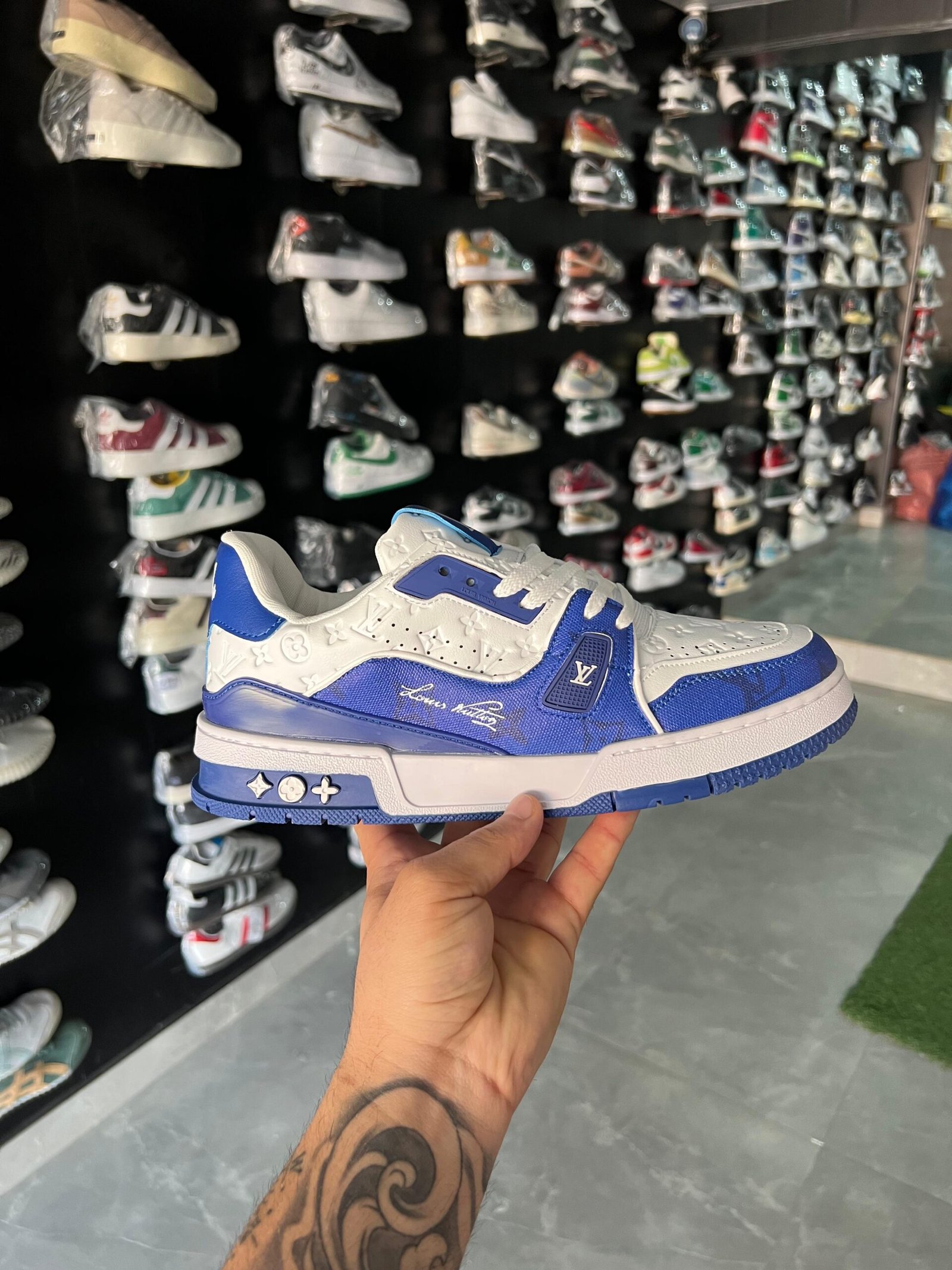 Branded LV Sneaker 1st Copy Shoes (Blue)