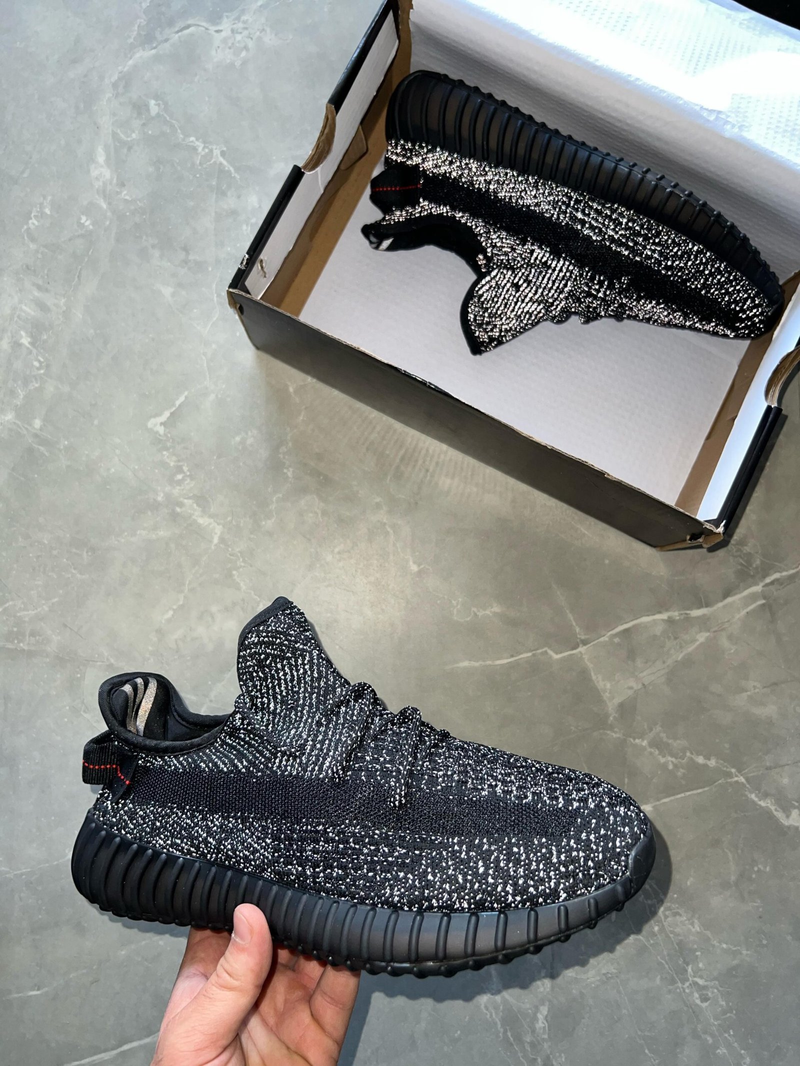 Branded Adidas Yeezy SPLY 350 First Copy Shoes