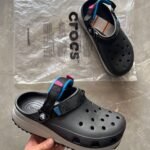 Classic Hiker Black Unisex Clog