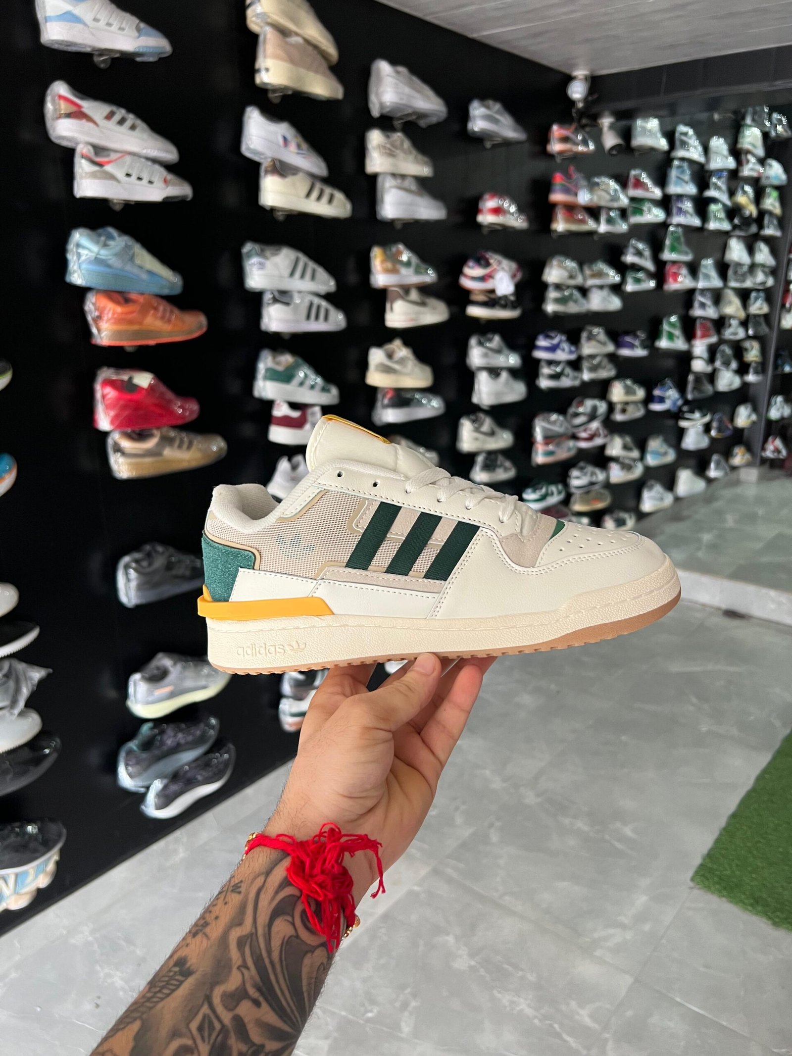 WhatsApp Image 2024-08-19 at 2.39.03 PM Adidas Forum 84 Shoes - Low