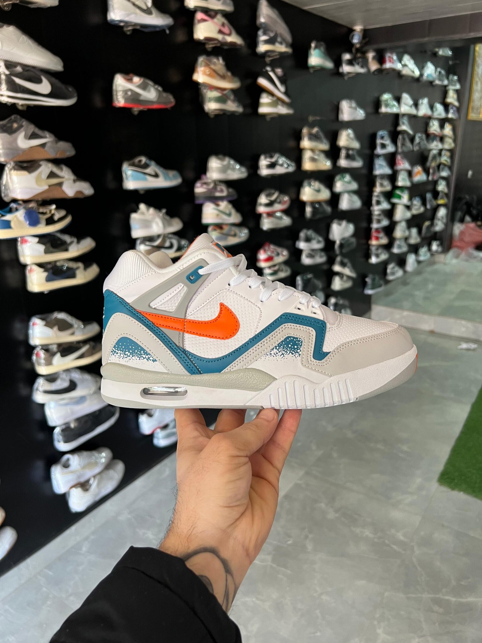 Nike Air Tech Challenge White