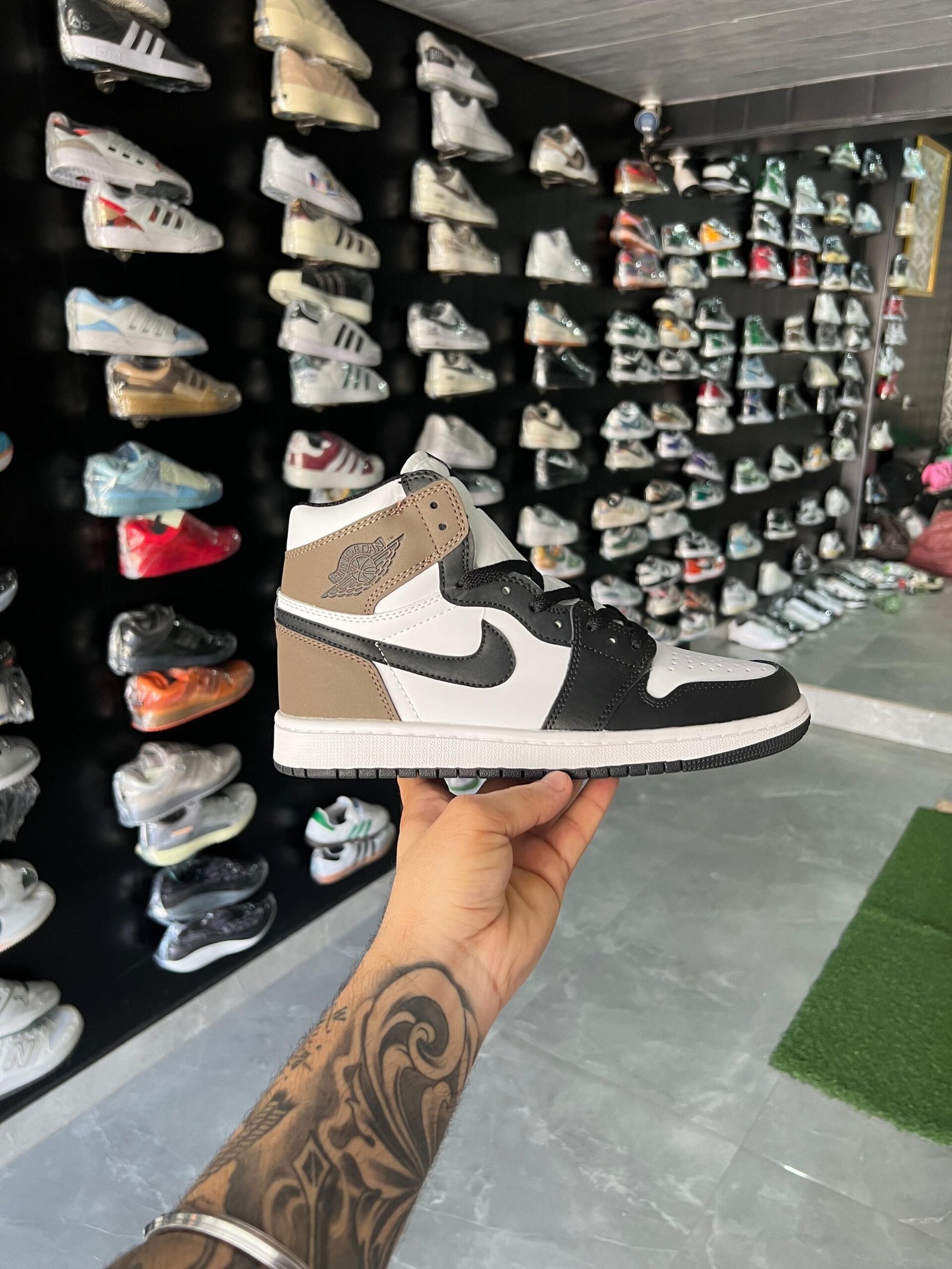 Nike Air Jordan 1 Shoes for Men - WeftKart