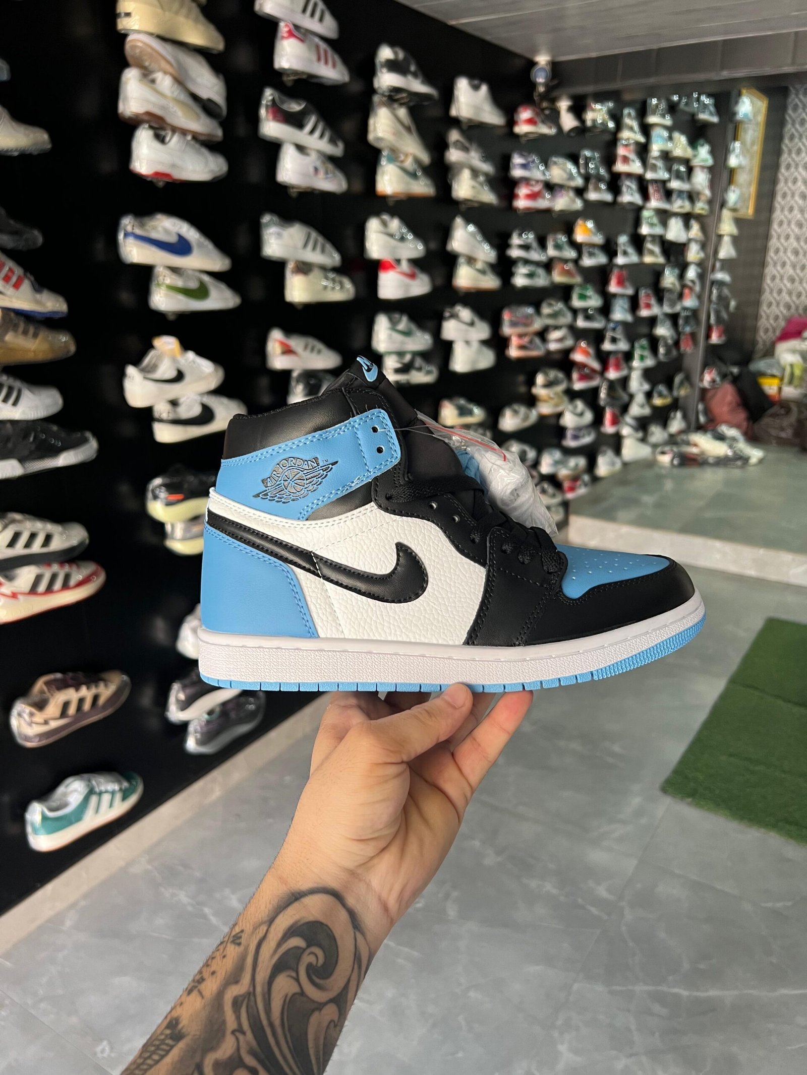 1st Copy Shoes Online