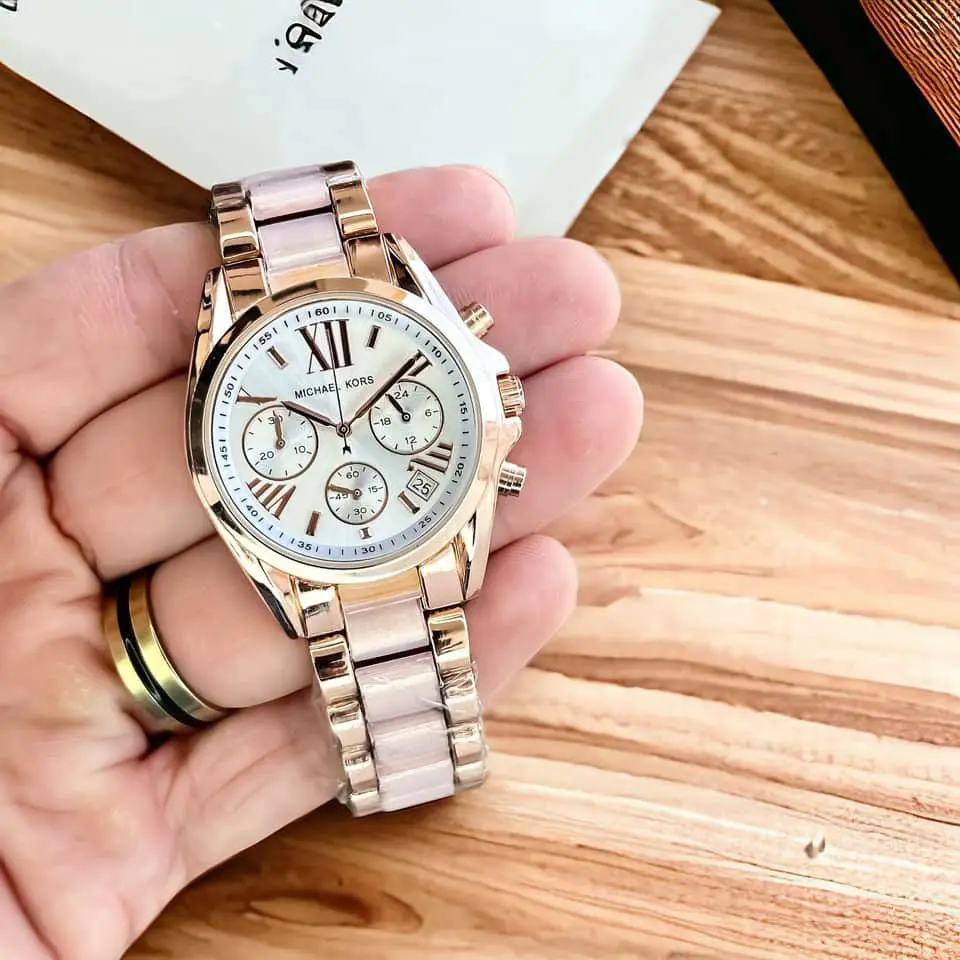 Michael Kors Cute Rosegold First Copy Watch for Her - 37mm Chronograph (2) Michael Kors Cute Rosegold First Copy Watch for Her - 37mm Chronograph