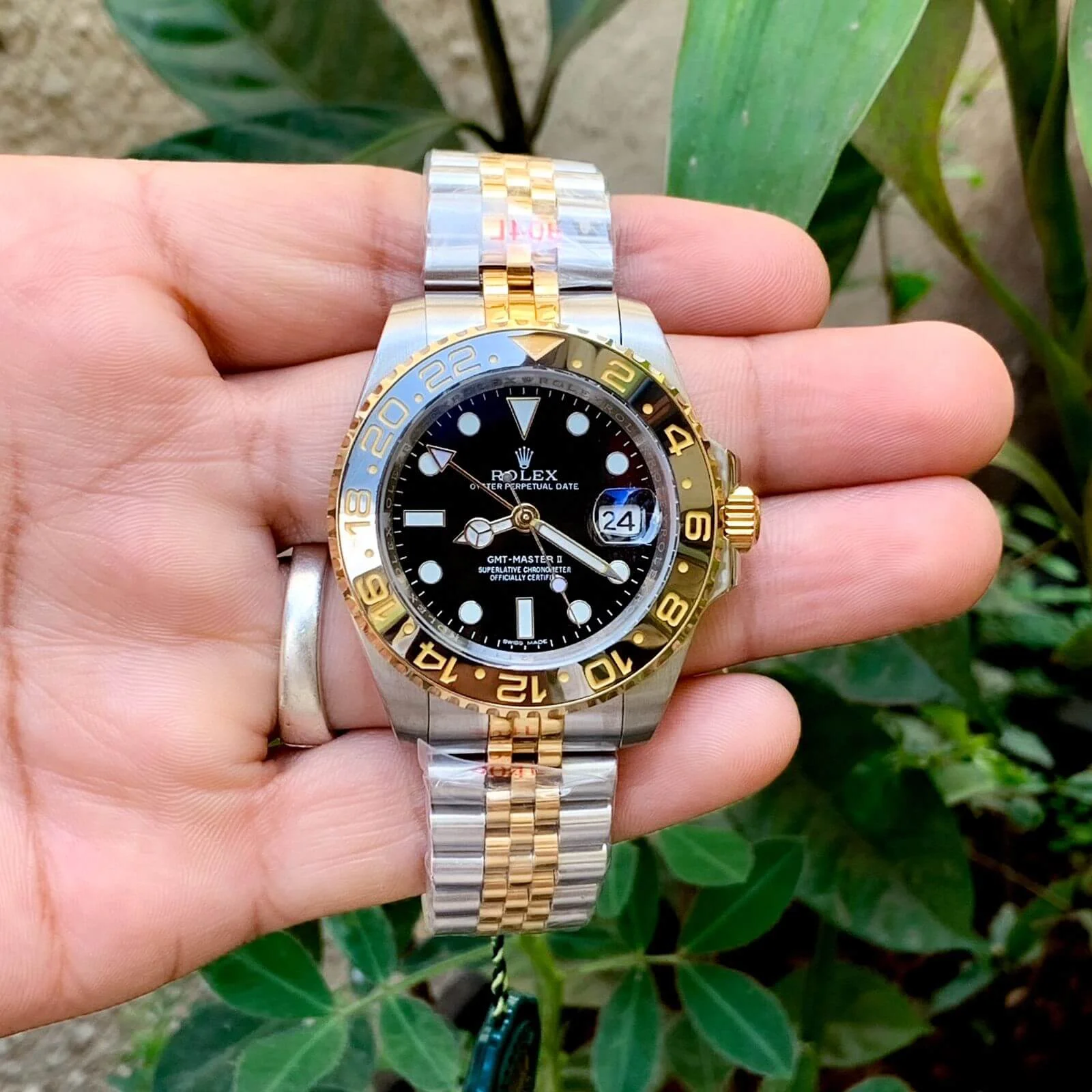 Rolex GMT Master 2 Golden Silver Edition (2023) WeftKart
