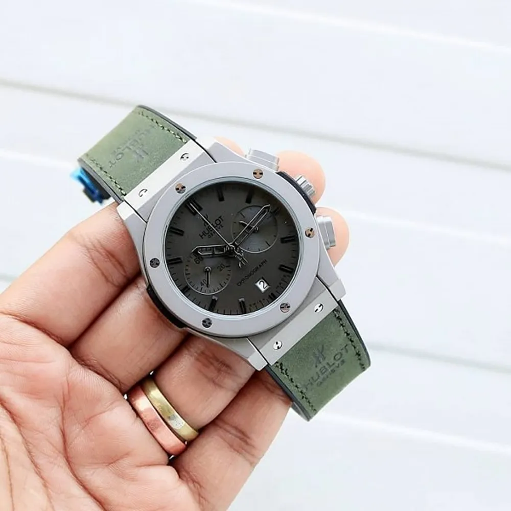 buy-classic-hublot-big-bang-watch-for-men-ll546.webp