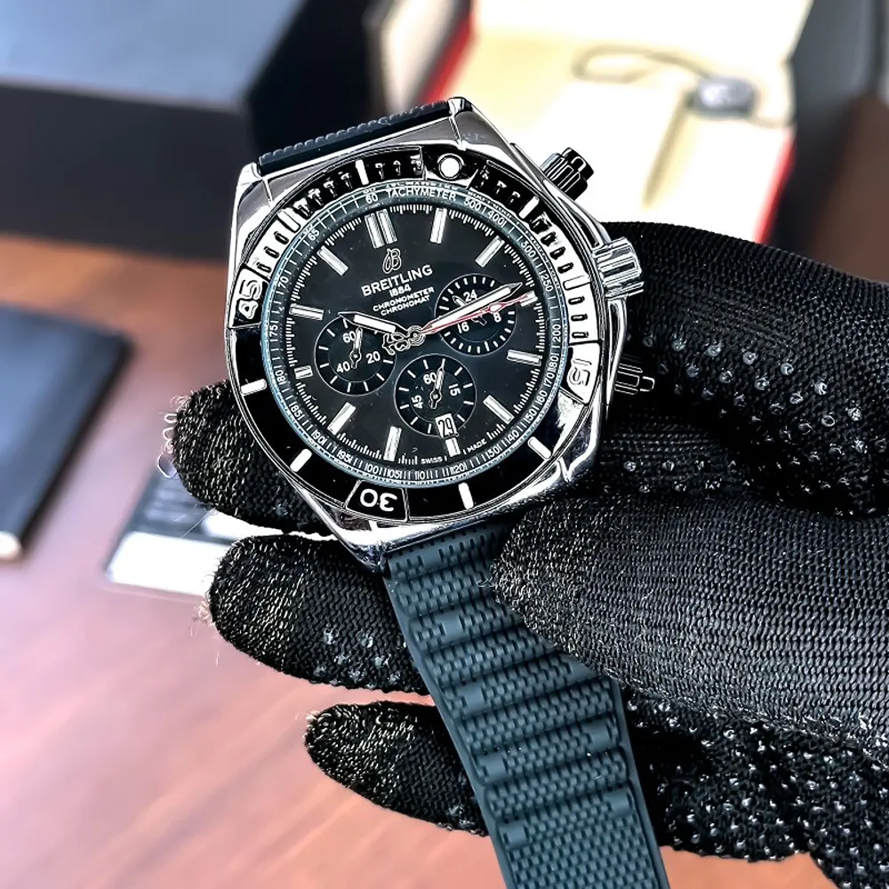buy-classy-breitling-watch-for-men-flf379.webp