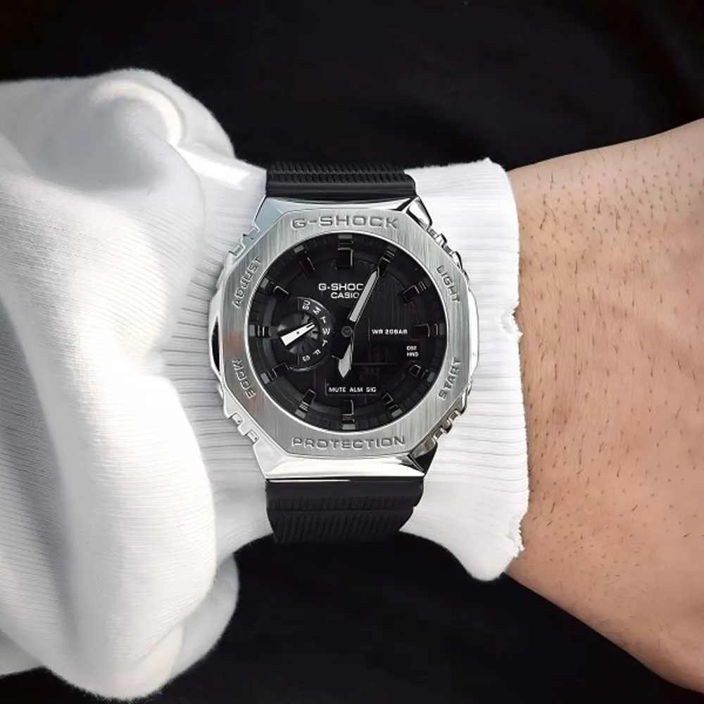 buy-classy-g-shock-watch-for-men-shh0623.webp