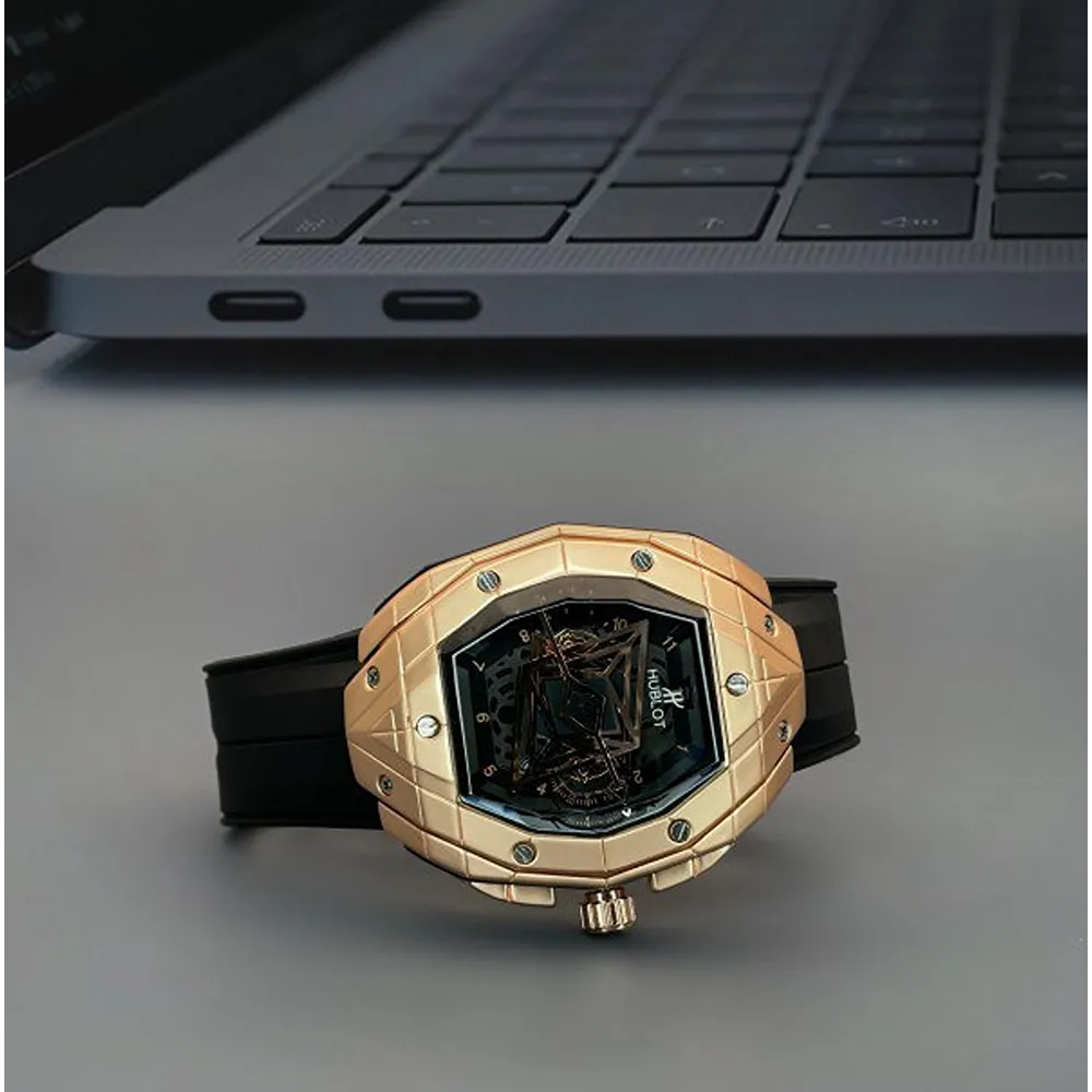 buy-classy-hublot-big-bang-watch-for-men-tw360.webp