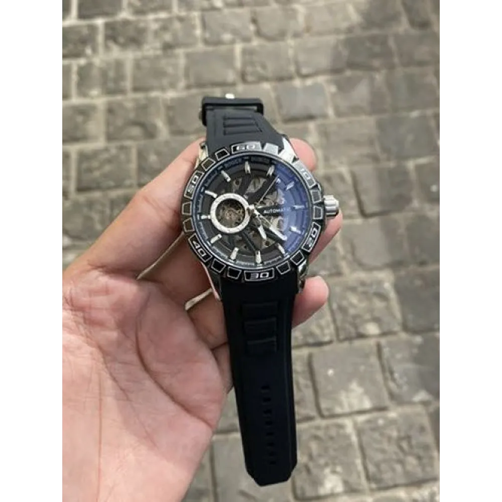 buy-imported-roger-dubuis-watch-for-men-sfs1314.webp