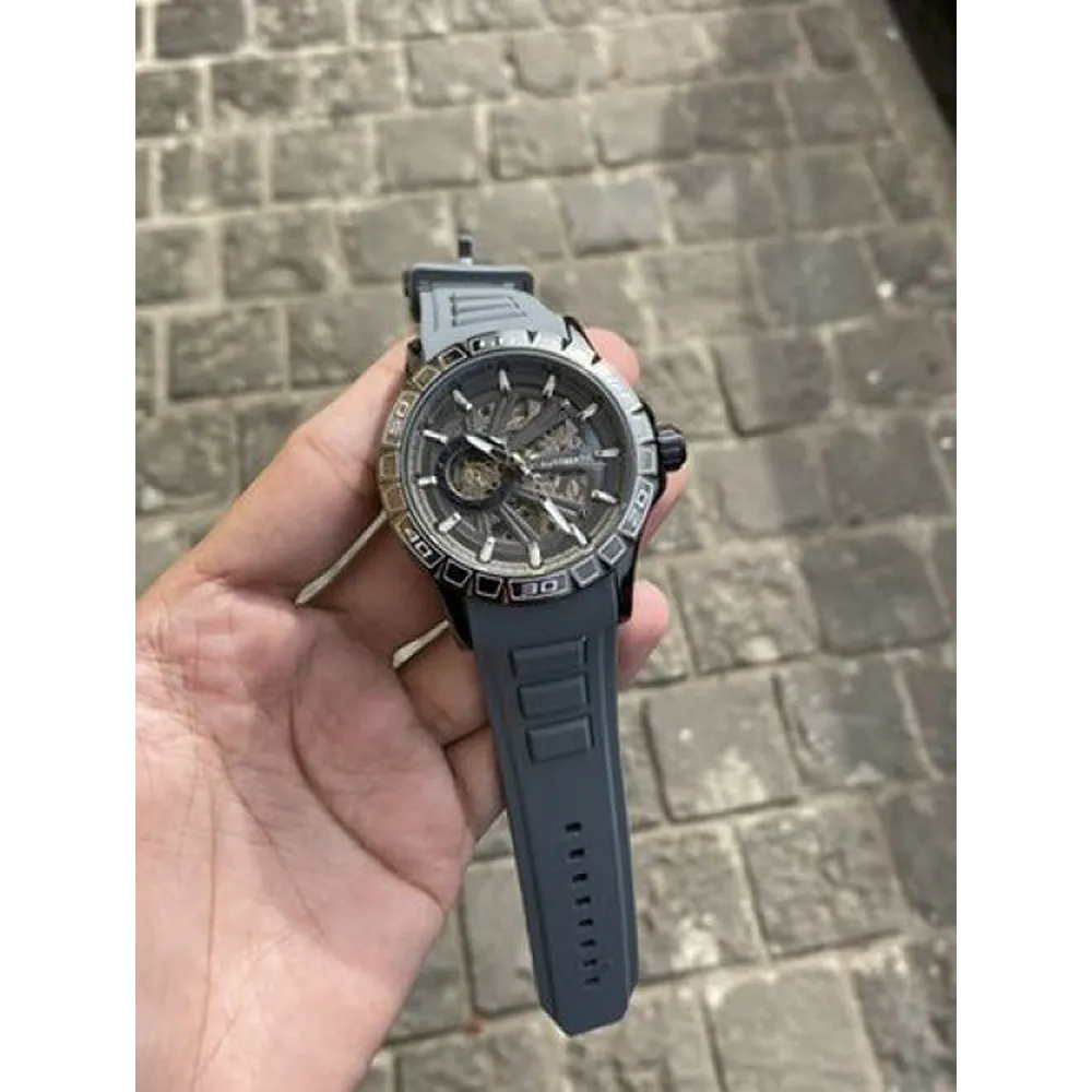 buy-imported-roger-dubuis-watch-for-men-sfs1315.webp