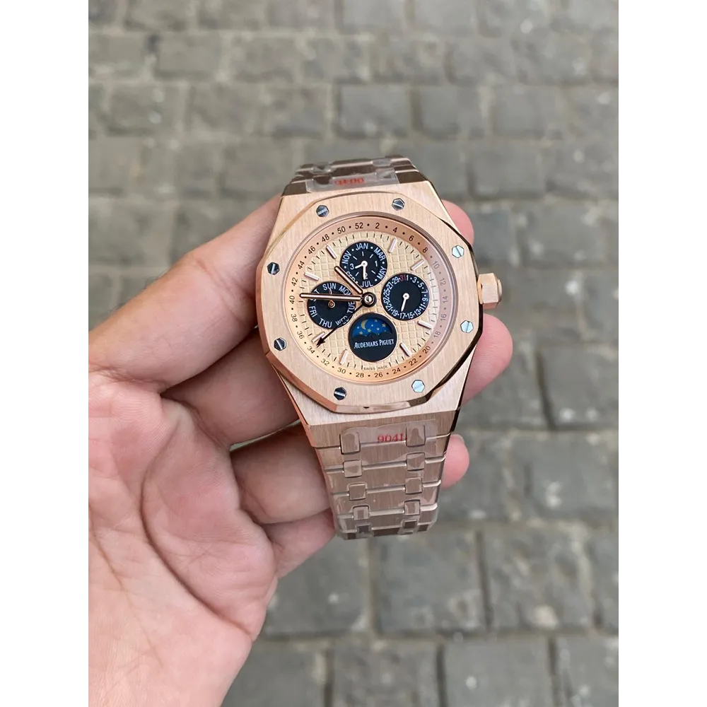 buy-luxurious-audemars-piguet-watch-for-men-luc417.webp