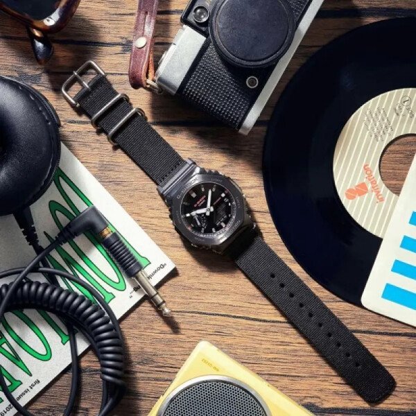 buy-luxurious-g-shock-watch-for-men-dw230-1.jpg