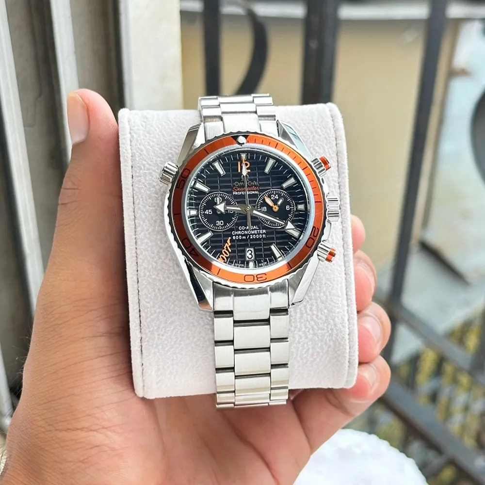 buy-luxurious-omega-seamaster-watch-for-men-ct645.webp