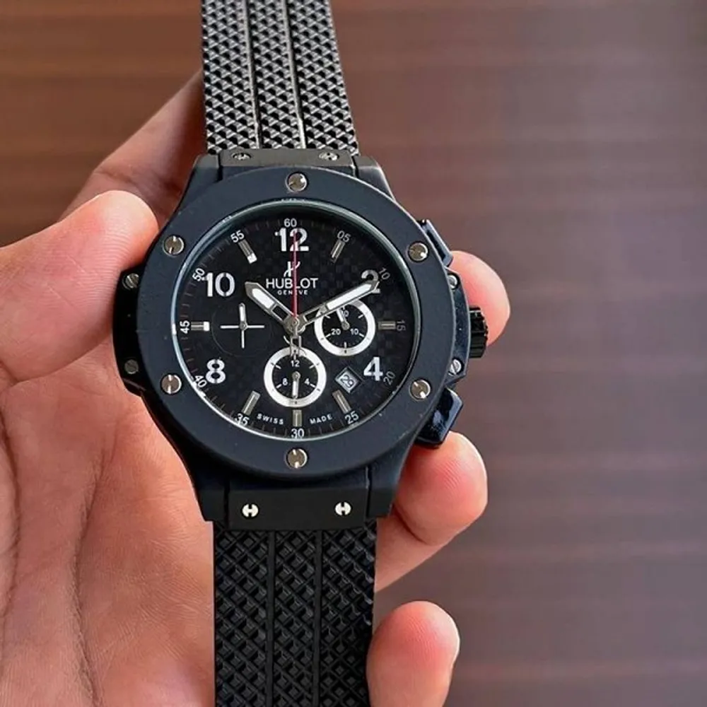 buy-premium-hublot-big-bang-watch-for-men-ll427.webp