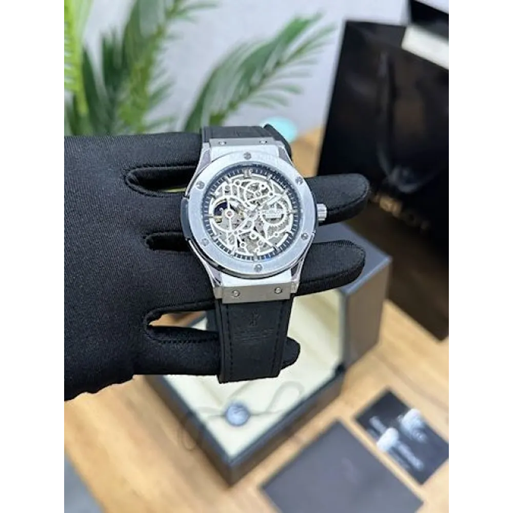 buy-premium-hublot-watch-for-men-uns811.webp