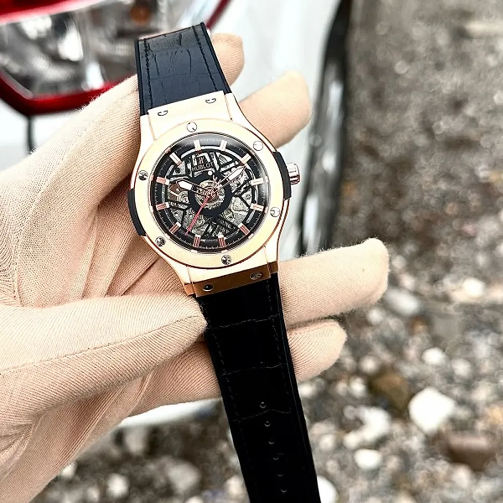 buy-stylish-hublot-big-bang-watch-for-men-sl2393.webp