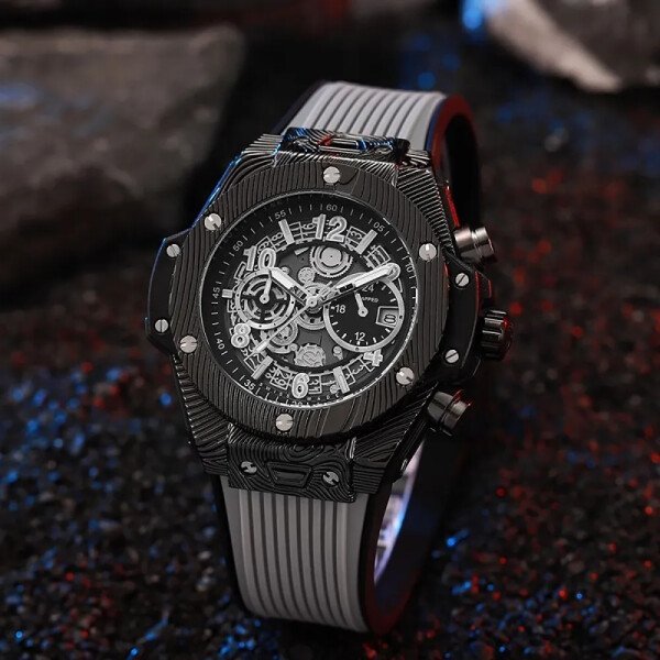 buy-stylish-hublot-watch-for-men-cso1435.jpg