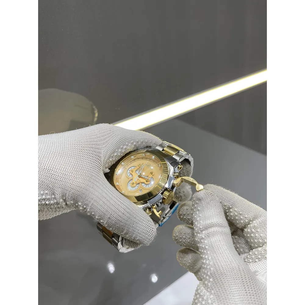 buy-stylish-invicta-watch-for-men-cs4120.webp