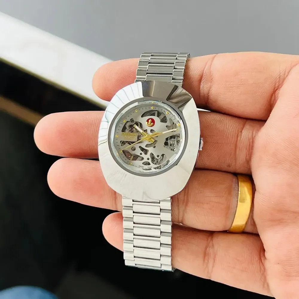 buy-stylish-rado-watch-for-men-ic33.webp