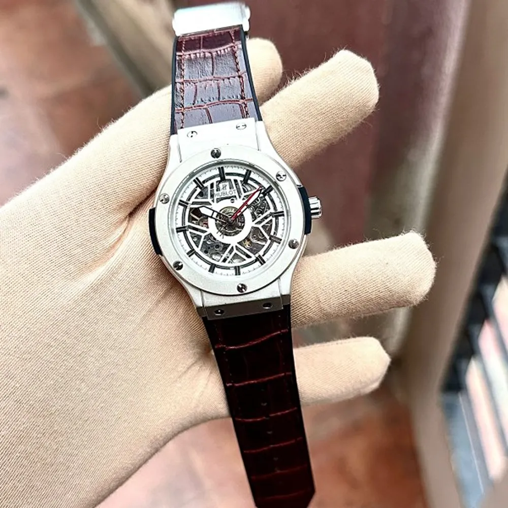 buy-trendy-hublot-watch-for-men-cs4536.webp