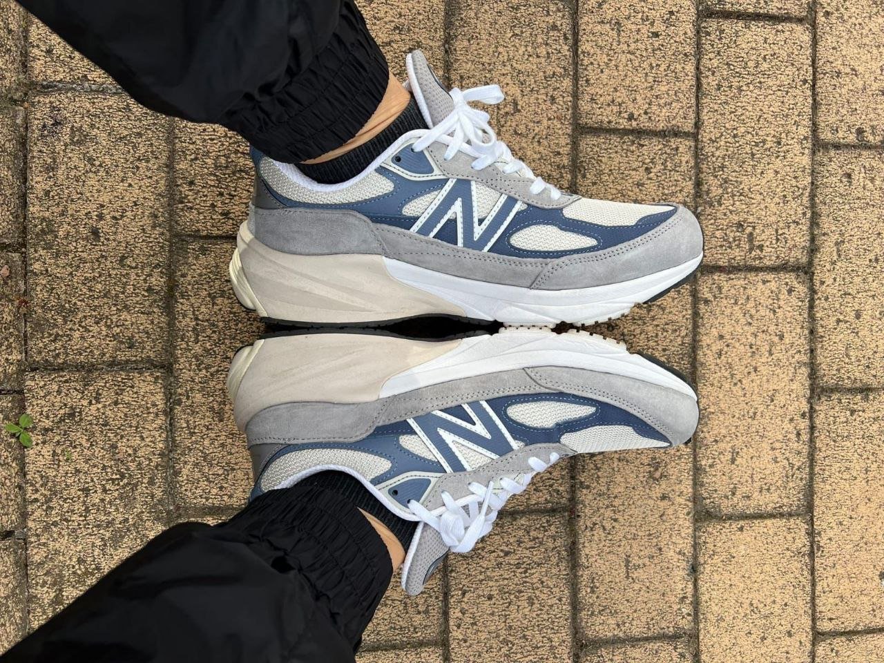 11-New-Balance-990-V6-Grey-Navy-3700-1.jpg