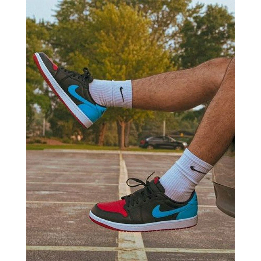 11-Nike-Air-Jordan-1-Low-OG-UNC-To-Chicago-2024-3199-1.webp