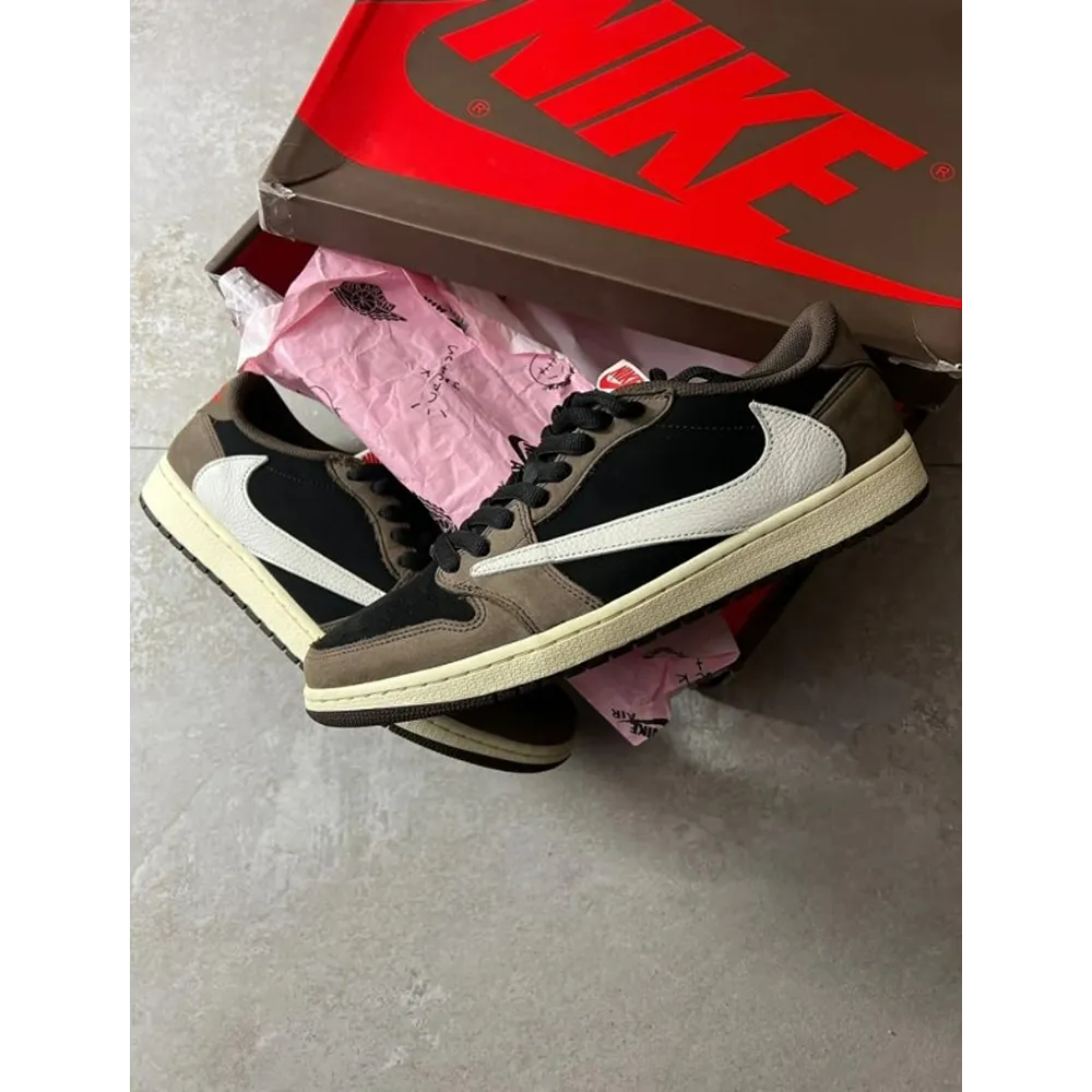 16-Nike-aj-retro-1-low-mocha-3400-2.webp