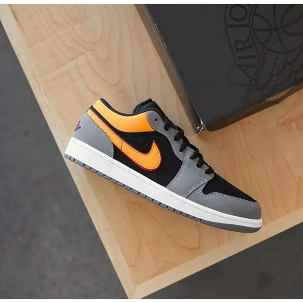 18-Jordan-Retro-1-Low-SE-Vivid-Orange-3199-3.webp