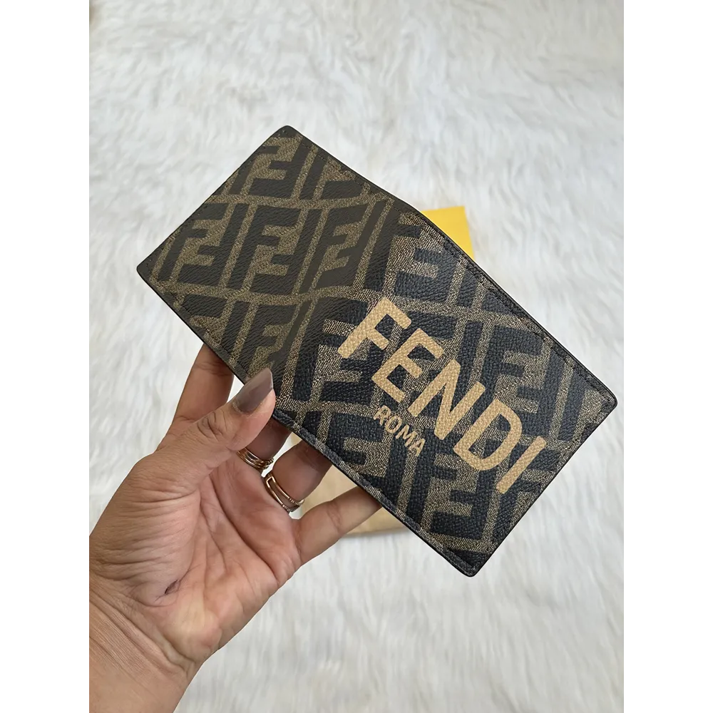 189-Fendi-Wallet-With-Original-Box-Dust-Cover-1599-2.webp