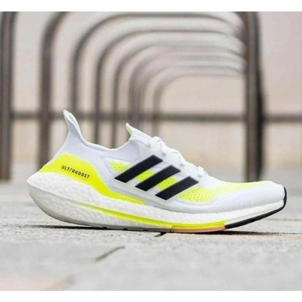 20-Adidas-ultraboost-21-solar-white-3100.webp