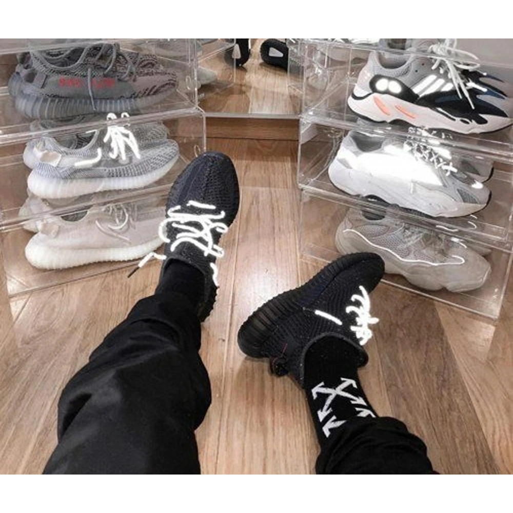 21-Adidas-yeezy-350-v2-lace-reflective-3399-2.webp