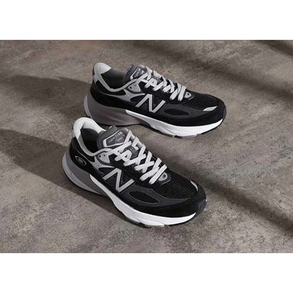 23-New-Balance-990-V6-Black-Grey-3399-2.webp