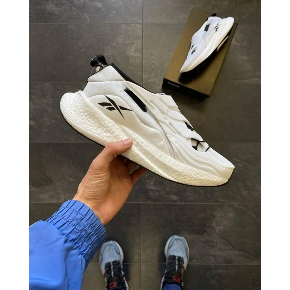 25-Reebok-Floatride-X-Argus-White-3999-2.webp