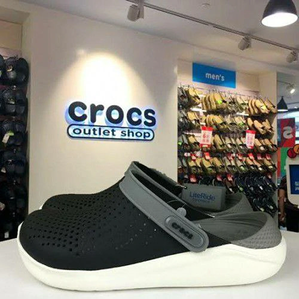 3-CROCS-LITE-RIDE-Black-White-2000.webp