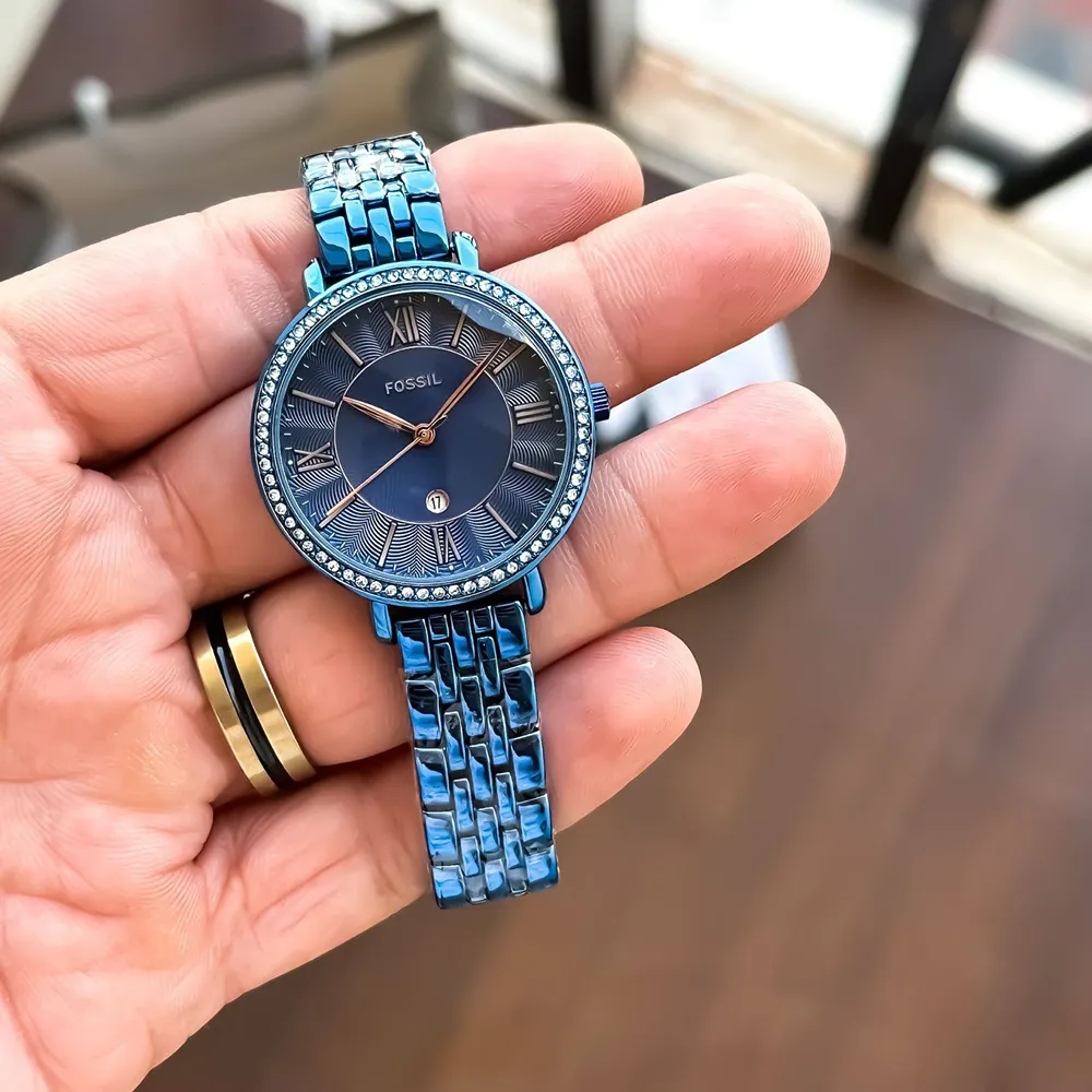 3-Fossil-Jacqueline-Watch-1399-2.webp
