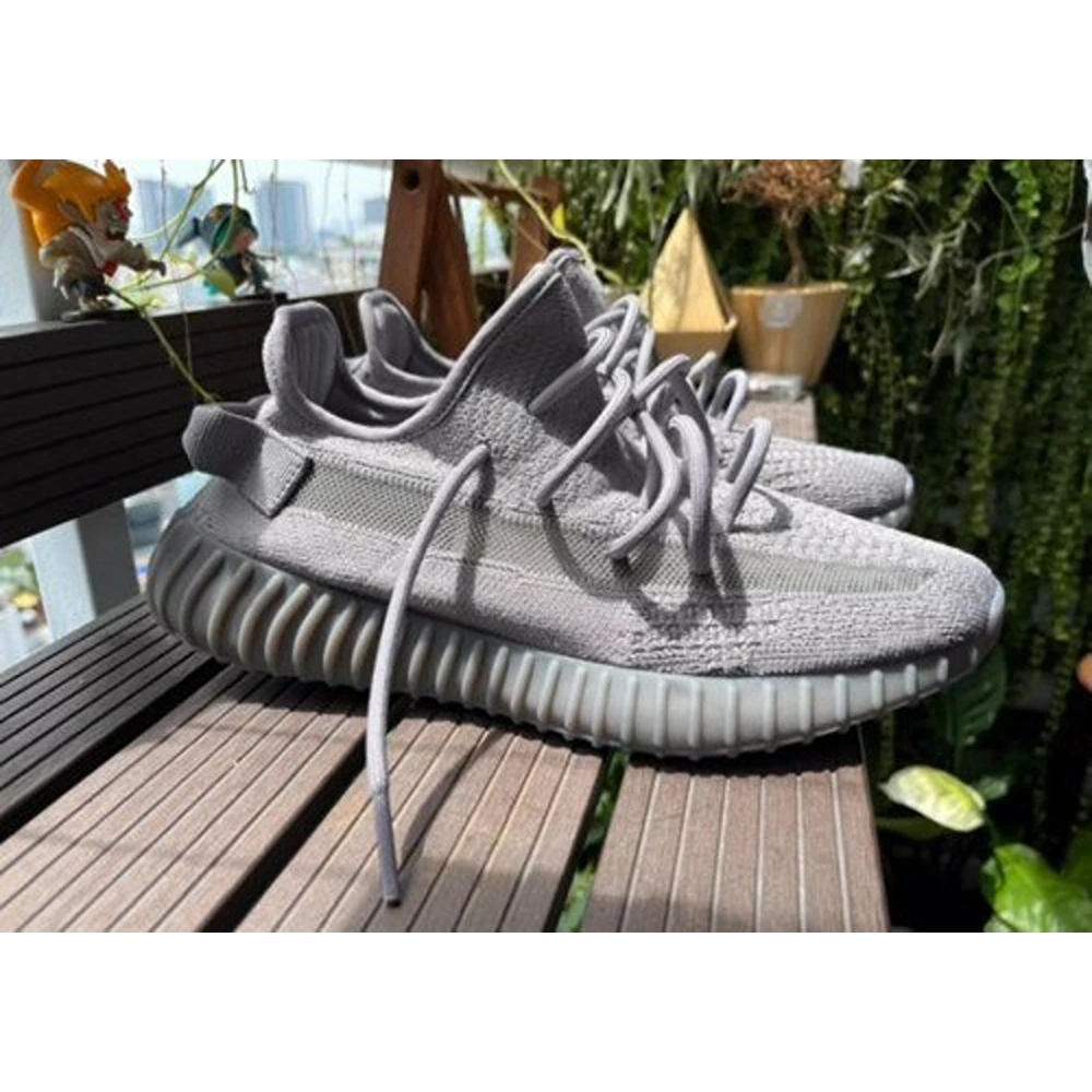 31-Adidas-Yeezy-350-V2-Space-Ash-Grey-2999-1.webp