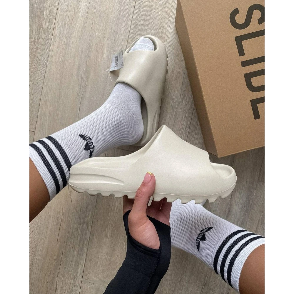 32-ADIDAS-YEEZY-SLIDES-BONE-1599-2.webp