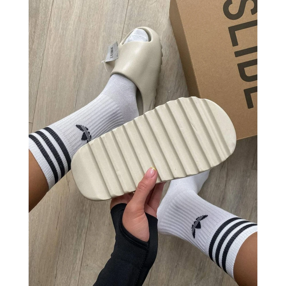 32-ADIDAS-YEEZY-SLIDES-BONE-1599-3.webp