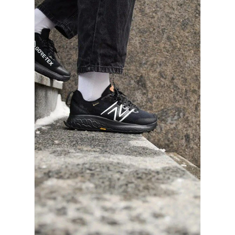 32-New-Balance-Fresh-Foam-X-Hierro-V7-Gore-Tex-Black-3599-2.webp