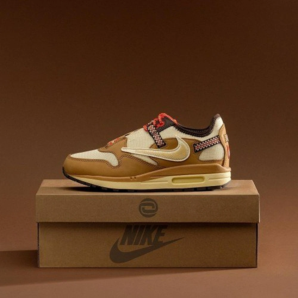 32-Nike-Travis-Scott-X-AirMax-1-WHEAT-Corporation-2399-2.webp