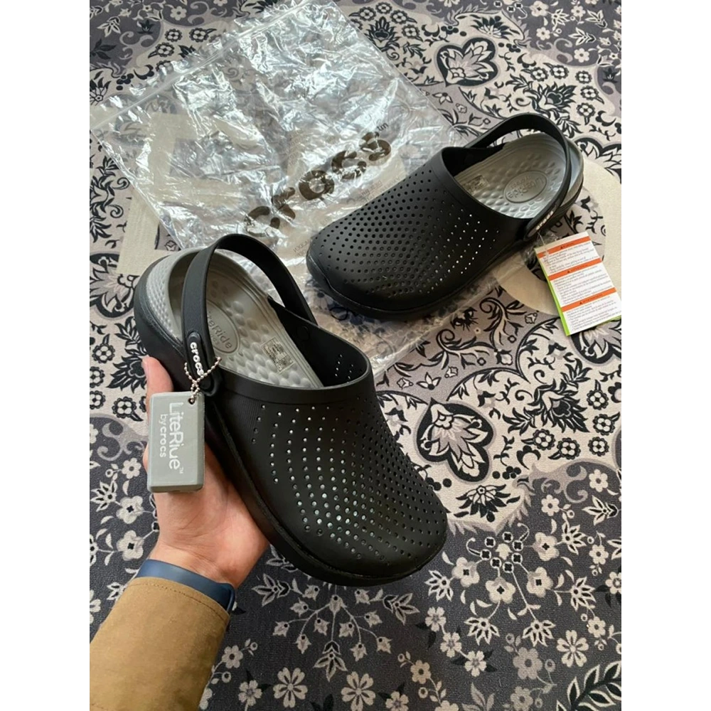 33-Crocs-LiteRide-Grey-Black-1899-1.webp